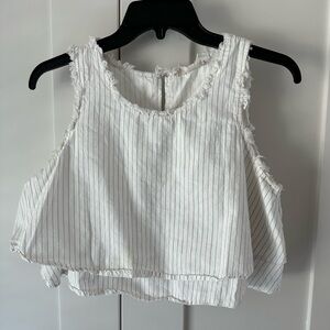 Altar’d State cropped frayed sleeveless top. S